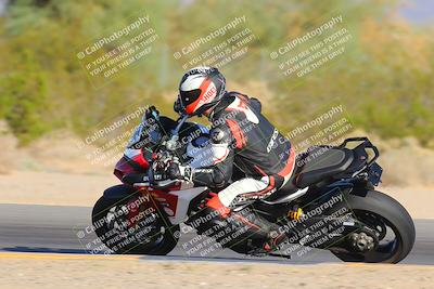 media/Nov-06-2023-Moto Forza (Mon) [[ce023d0744]]/3-Intermediate Group/Session 5 (Turn 9)/